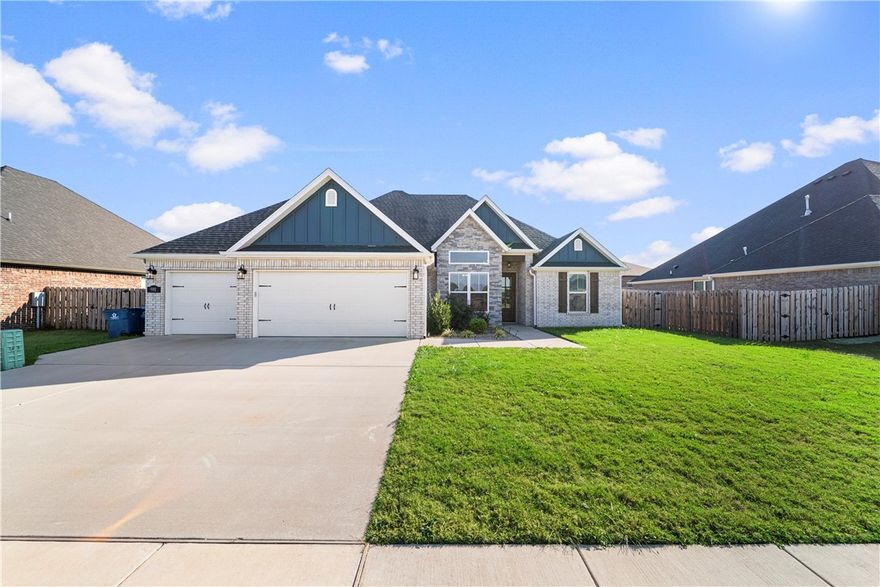 Welcome to the Gary Plan! It offers Three bedrooms, an office or 4th bedroom, upstairs bonus room, two
 full bathrooms, powder room and a bright airy open floor plan make this home very versatile. Beautiful
 exposed wooden beams in the living room. Large pantry, walk-in closets, soft close cabinets, shiplap
 accents and covered patio are just a few of the many extras!