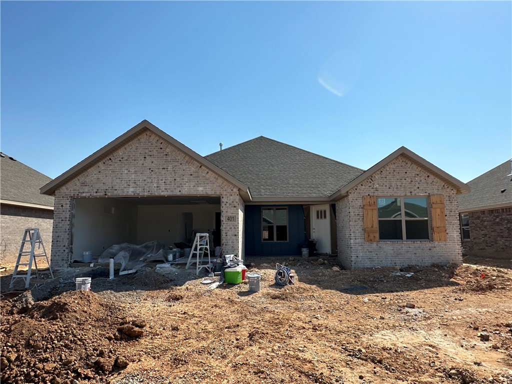 New Construction homes in a brand new subdivision in Centerton. Great split floorplan with 4 bedrooms, 2 full baths and a gas log fireplace in the living room. Stainless appliances in the kitchen including a gas range. Primary suite has a double sink in the bathroom. Home also comes with a fully sod yard, wooden privacy fence, full gutters and blinds.