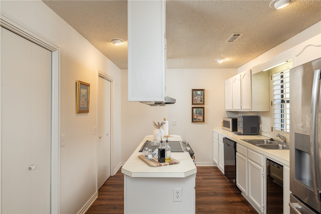 Paradise Valley Condo Ph 1 - Residential