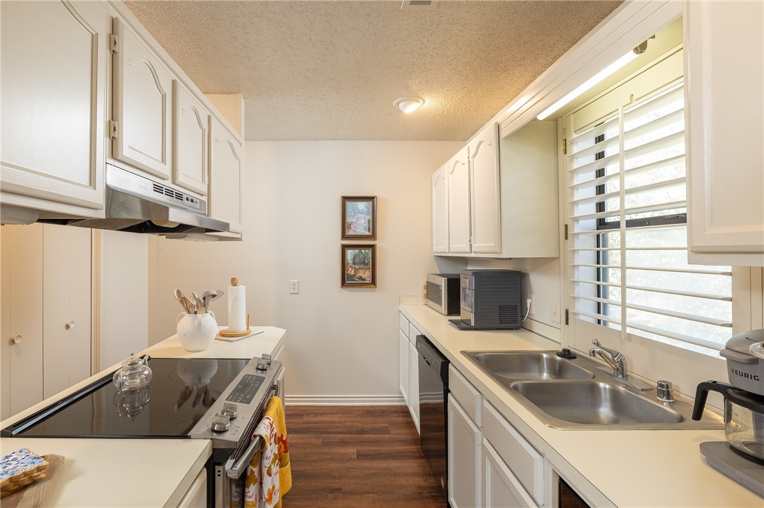 Paradise Valley Condo Ph 1 - Residential