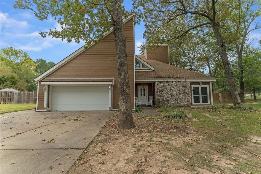 Auction 11/14/2025 at 11:00 AM
Discover this one-of-a-kind 4-bedroom, 3.5-bath home offering 2,870 square feet of living space on over a half-acre lot at the end of a quiet cul-de-sac. Located in the desirable Springdale Country Club area and just minutes from Lake Fayetteville, this property combines privacy, convenience, and character in one exceptional package.