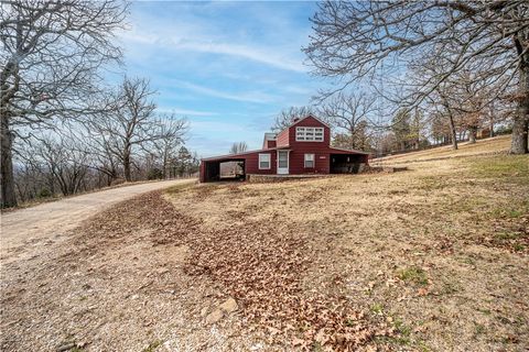 Single Family Residence in Eureka Springs AR 805 County Rd 102 14.jpg