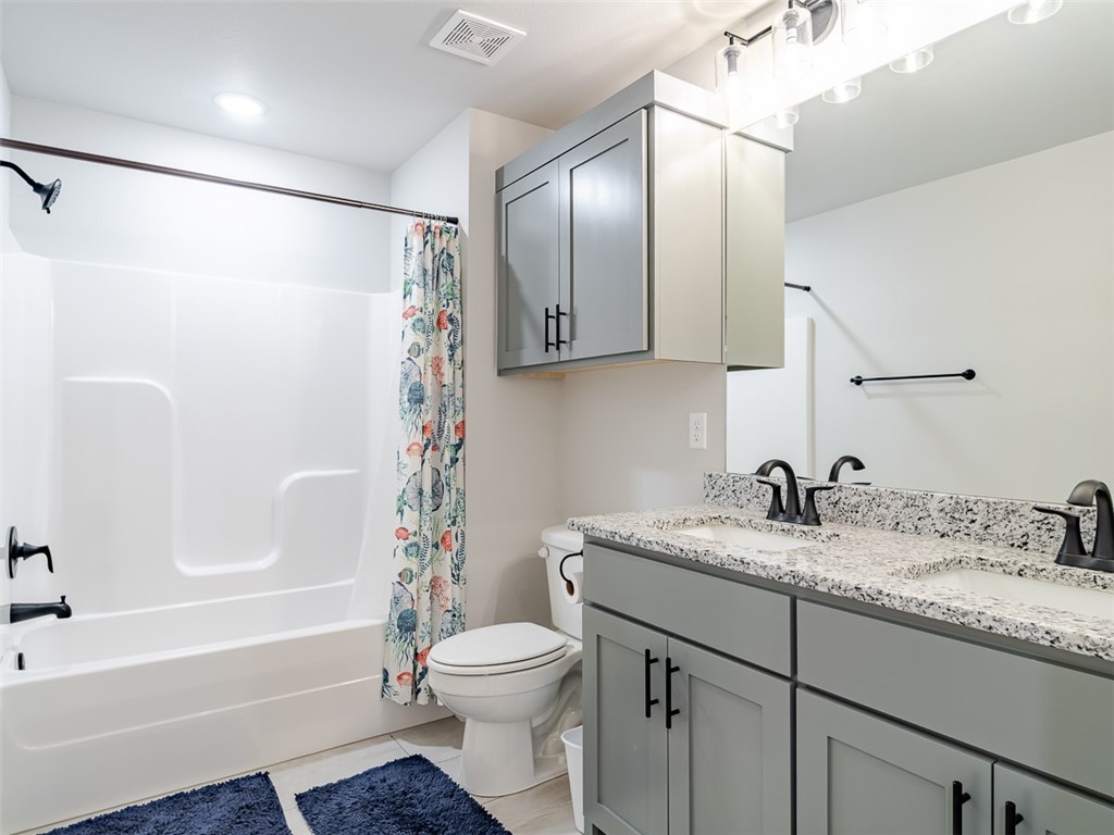 Glen Arbor Sub Bentonville - Residential Lease