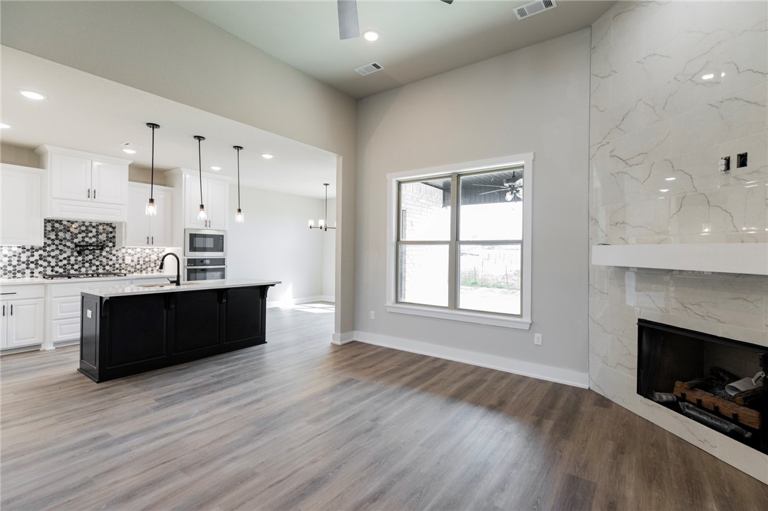 Oak Brook Sub Ph 1 Siloam Spgs - Residential