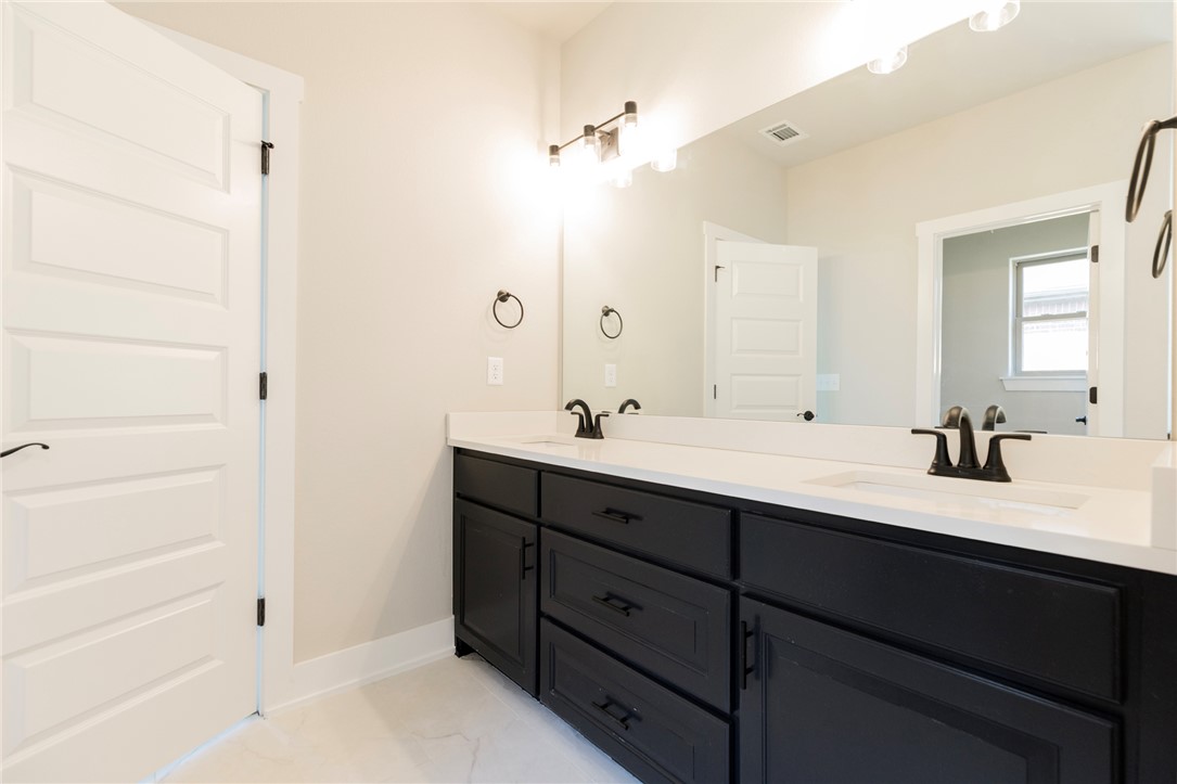 Oak Brook Sub Ph 1 Siloam Spgs - Residential