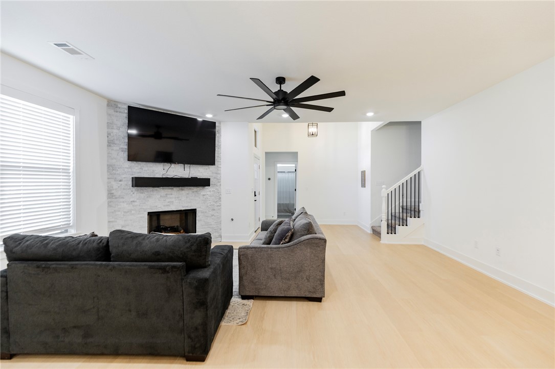 Oak Brook Sub Ph 1 Siloam Spgs - Residential