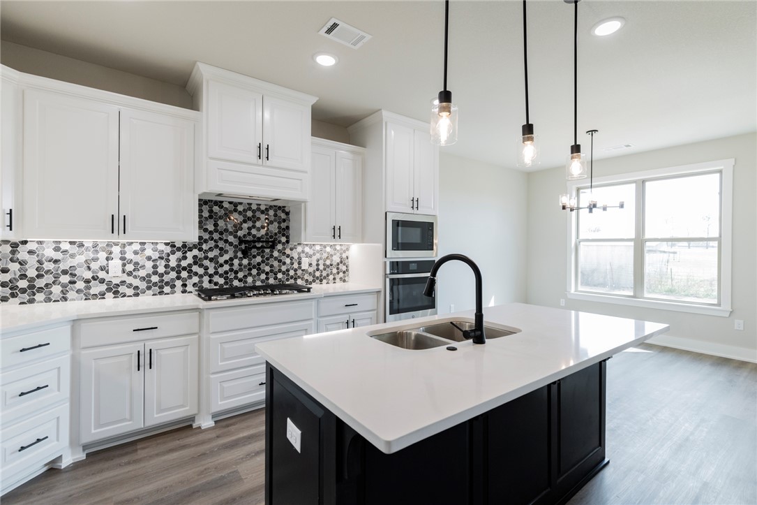 Oak Brook Sub Ph 1 Siloam Spgs - Residential