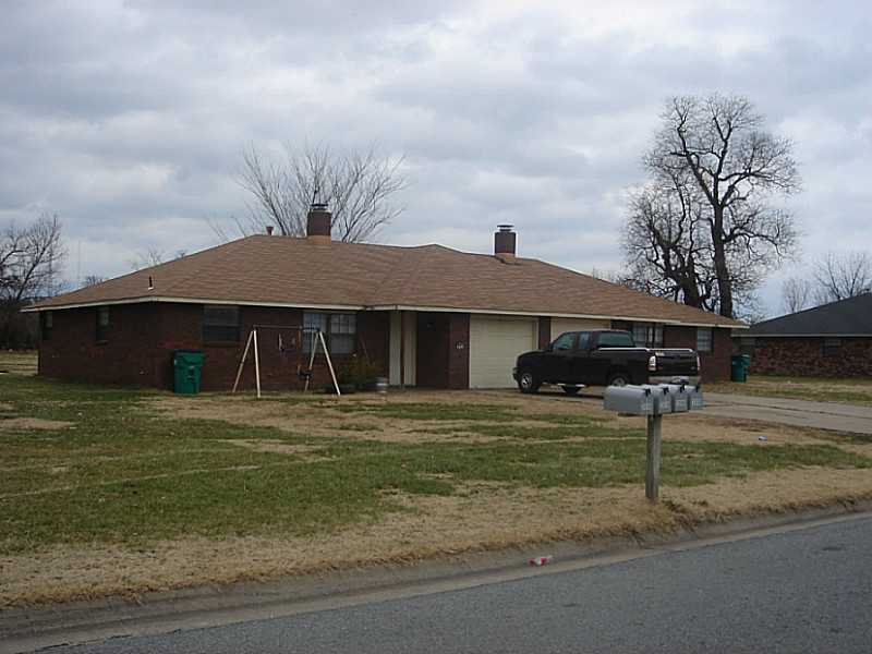 Excellent opportunity for rental income. Property has 2 bedroom, 1 bath per unit. 2 additional duplexes available on the same street. Call listing agent for more information.