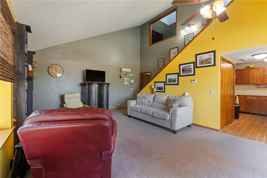 Unit 104 Holiday Island - Residential