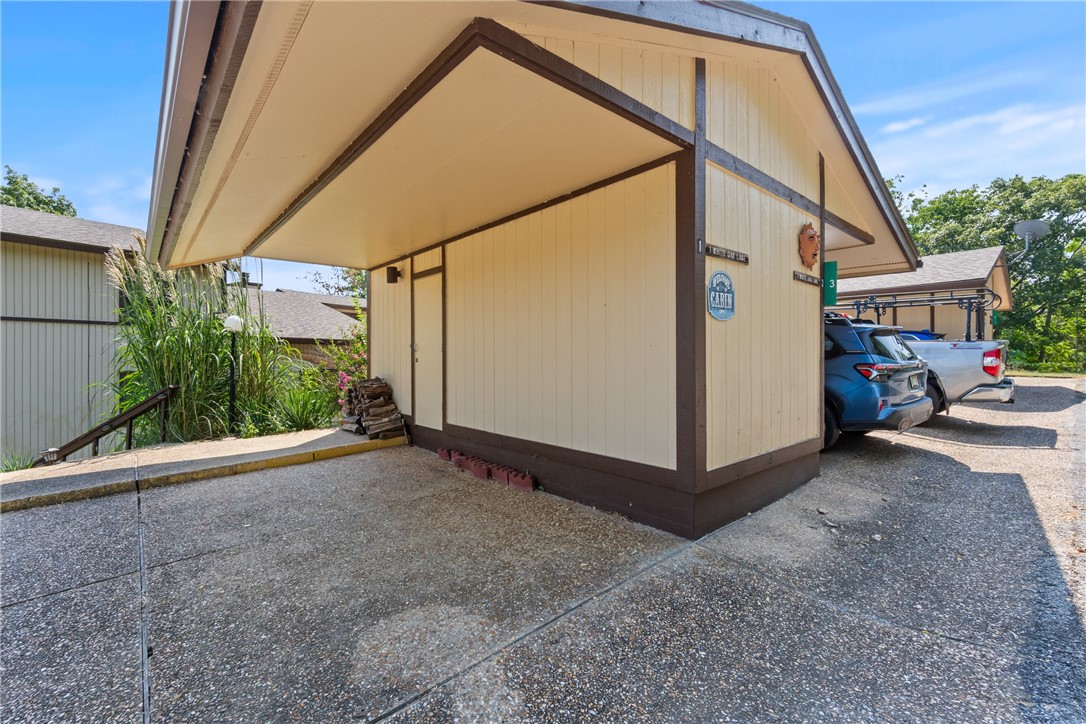 Unit 104 Holiday Island - Residential