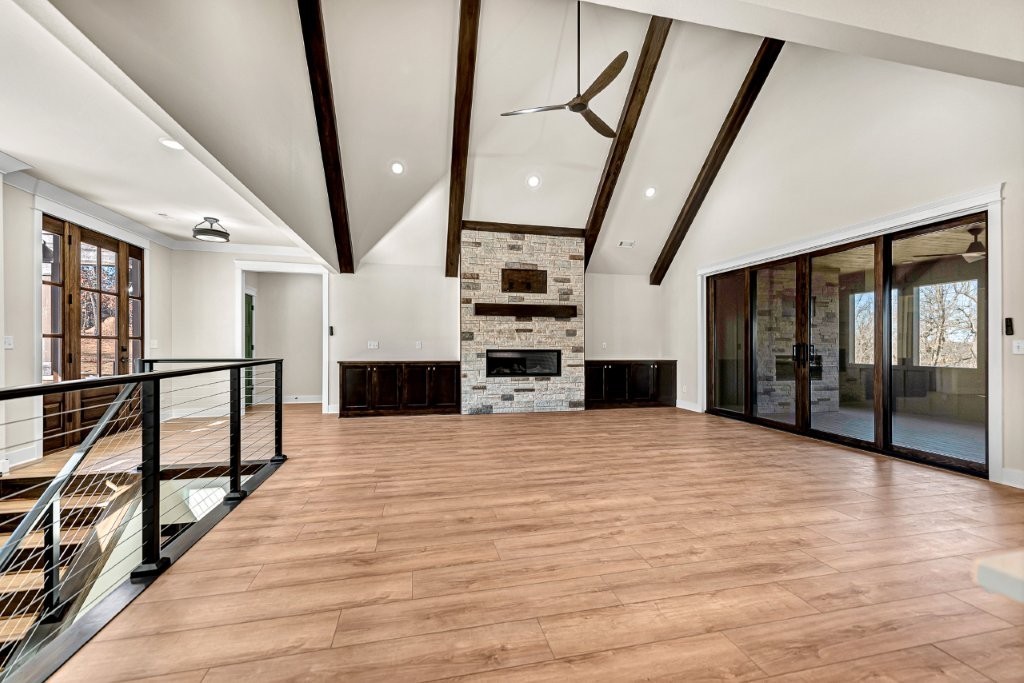 Thompson Estates Bvv - Residential