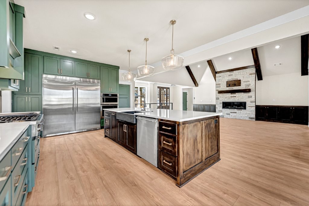 Thompson Estates Bvv - Residential