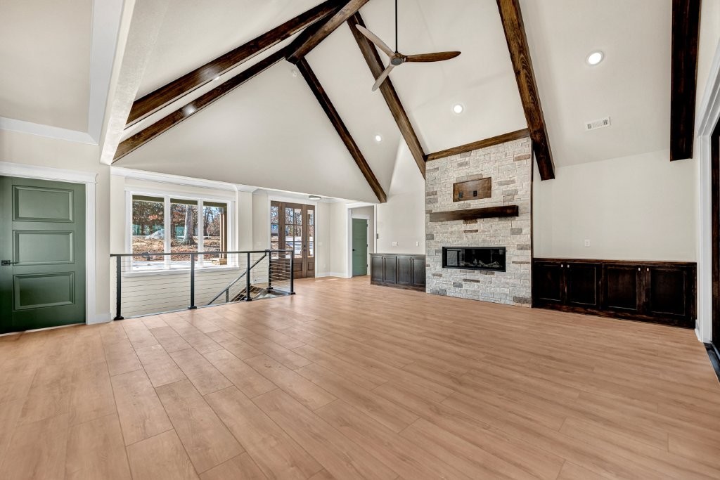 Thompson Estates Bvv - Residential