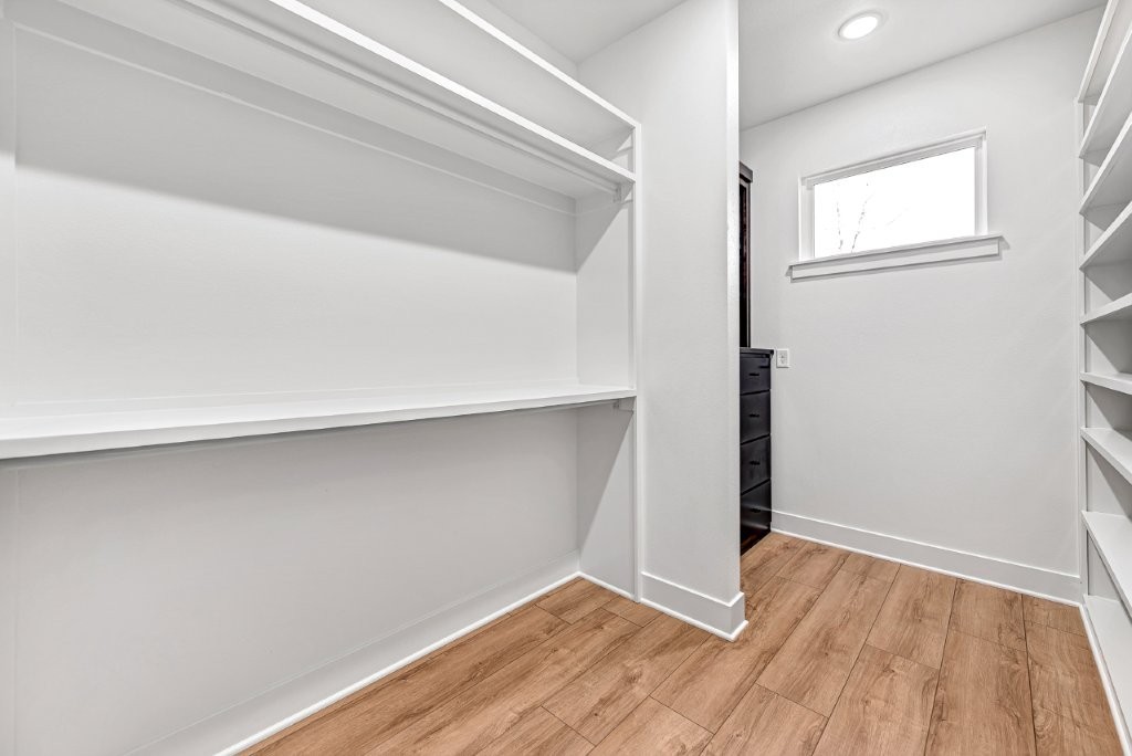 Thompson Estates Bvv - Residential