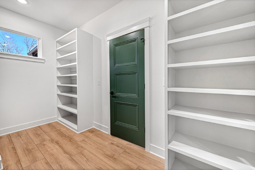 Thompson Estates Bvv - Residential