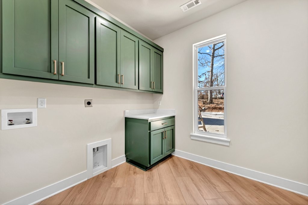 Thompson Estates Bvv - Residential