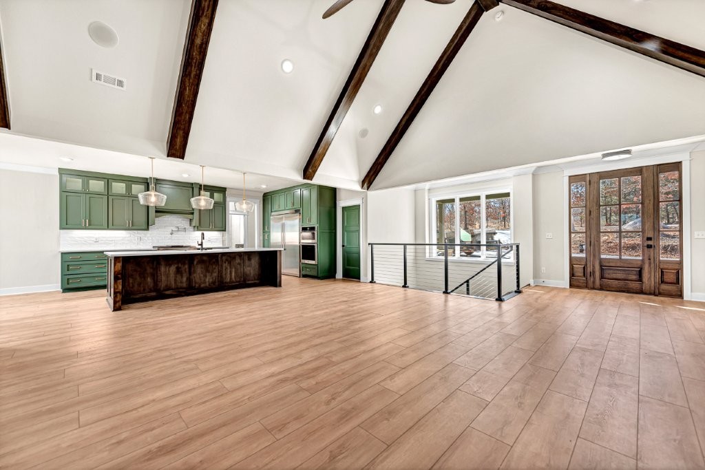 Thompson Estates Bvv - Residential