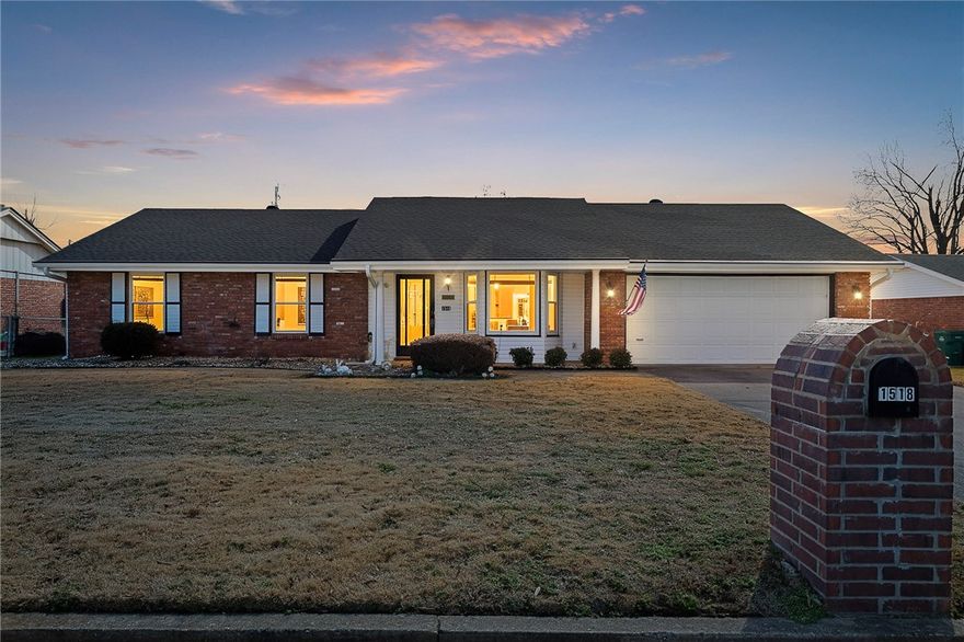 All brick one level home, in fabulous condition ready for you. The new roof sets off a house that just needs your touches to make it perfect. Close to everything . . . schools, shopping, medical and the Square!