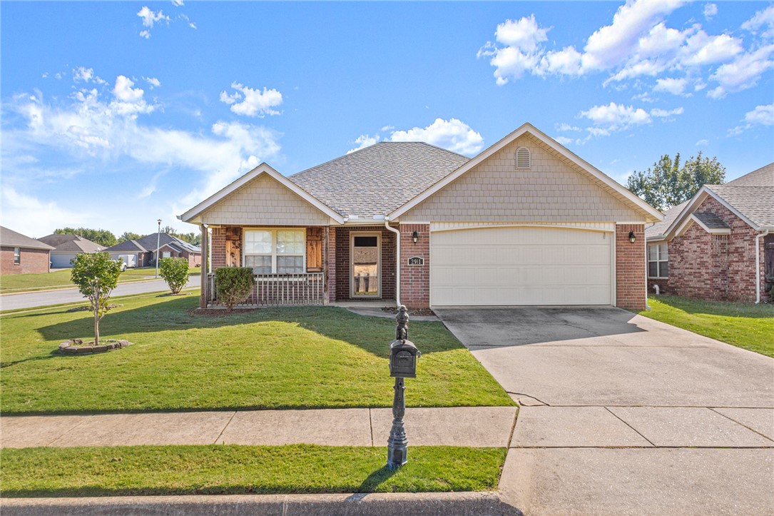 Charming one-owner home in the heart of Rogers! Built in 2009, this 3-bedroom, 2-bathroom home offers 1,497 sqft of living space on a spacious corner lot. Inside, you’ll find a bright and open layout with a living area that flows into the dining and kitchen spaces—perfect for everyday living or entertaining. The primary suite includes its own private bath, while two additional bedrooms provide plenty of space for family, guests, or a home office. The large yard offers room for gardening, play, or outdoor gatherings.
Location is a highlight—you’re within walking distance to Kirksey Middle School and the Rogers Academy of Leadership and Innovation, and less than 3 miles from Downtown Rogers, where you’ll enjoy dining, shopping, and community events. Lovingly maintained by the original owner, this home is move-in ready and waiting for its next chapter.