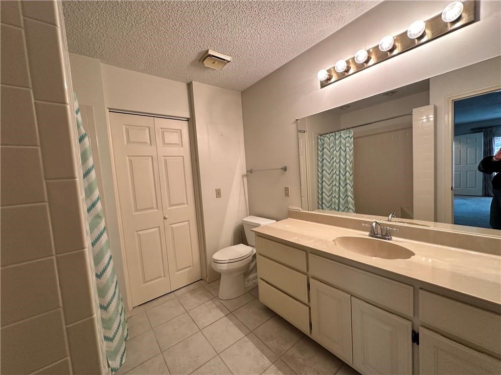 Chelsea Courts Bvv - Residential Lease