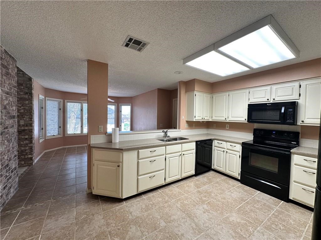 Chelsea Courts Bvv - Residential Lease