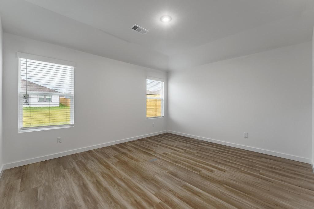 Applewood Estates - Residential Lease