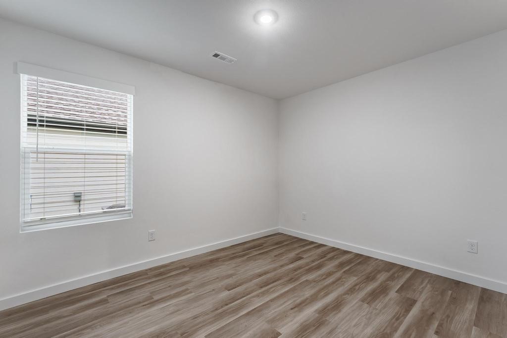Applewood Estates - Residential Lease