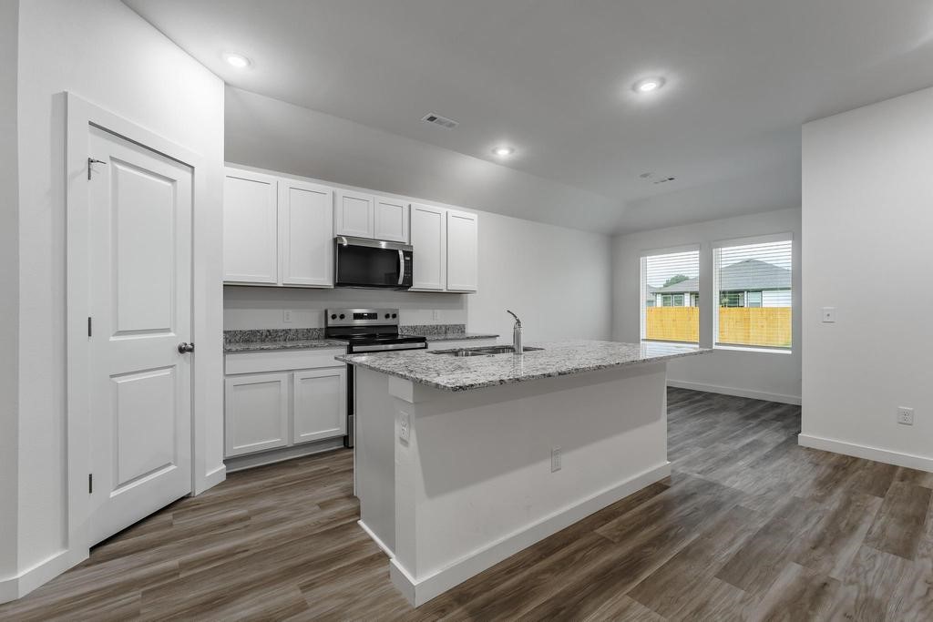 Applewood Estates - Residential Lease