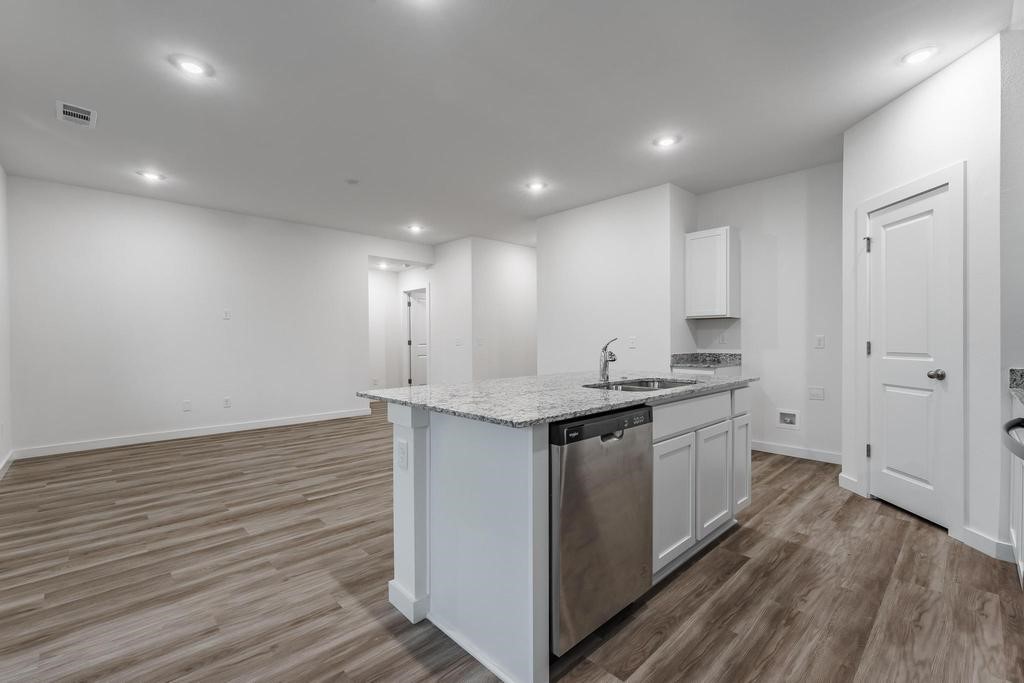 Applewood Estates - Residential Lease