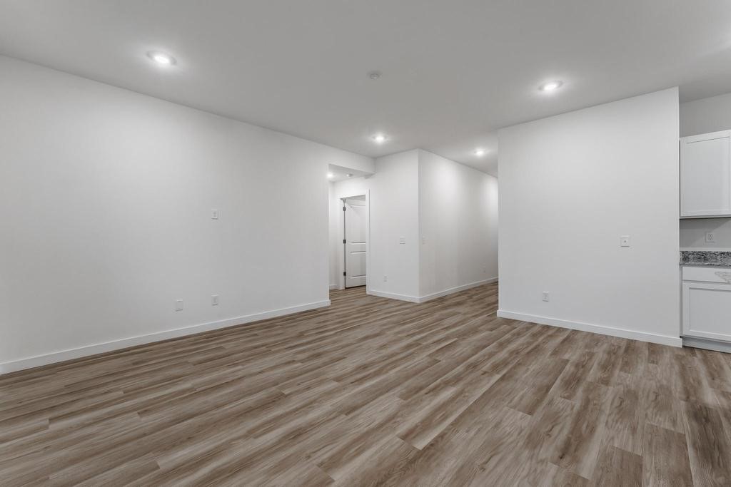Applewood Estates - Residential Lease