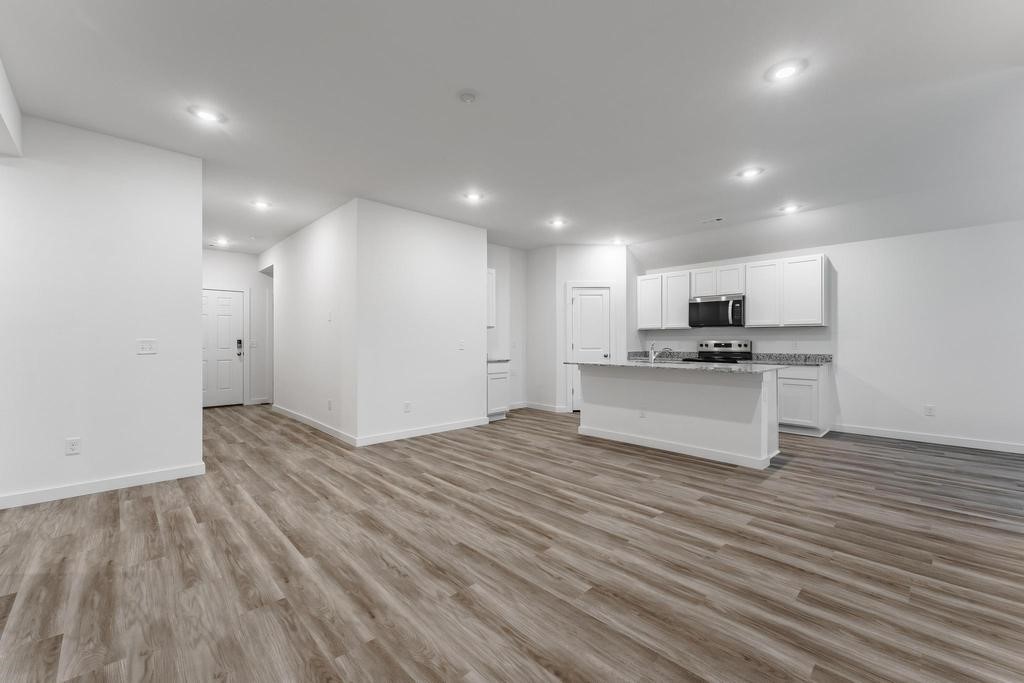 Applewood Estates - Residential Lease