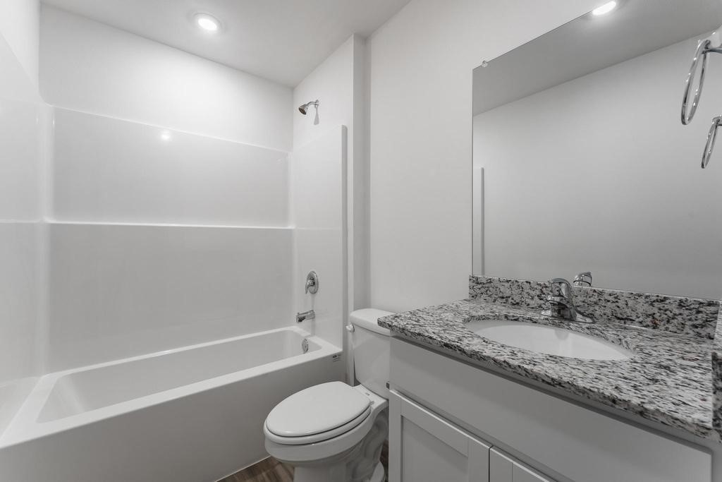 Applewood Estates - Residential Lease