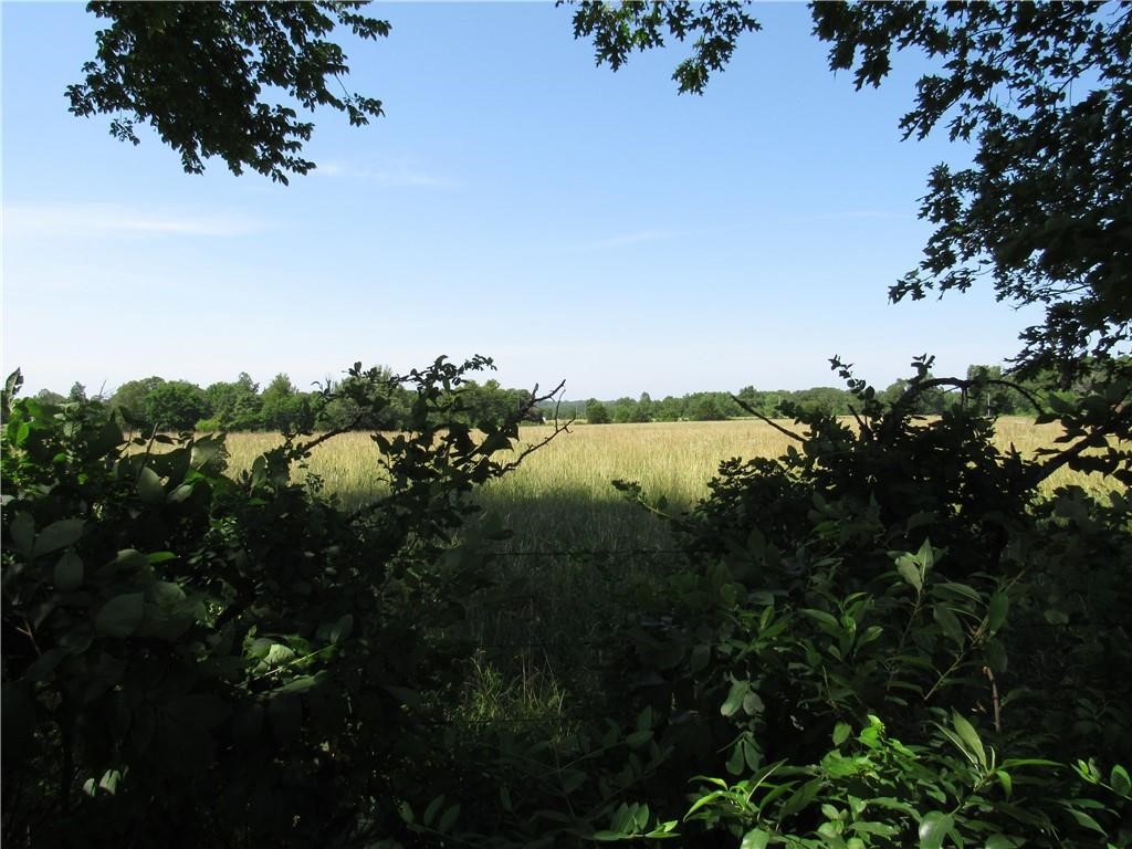 Beautiful location. Gentle rolling pasture land. Easy commute to Centerton / Bentonville / Siloam Springs. Broker Owned. Property has been surveyed and boundaries are easily identifiable.
