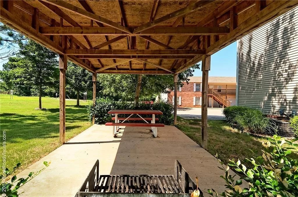 Rock On Razorback Condos Hpr - Residential