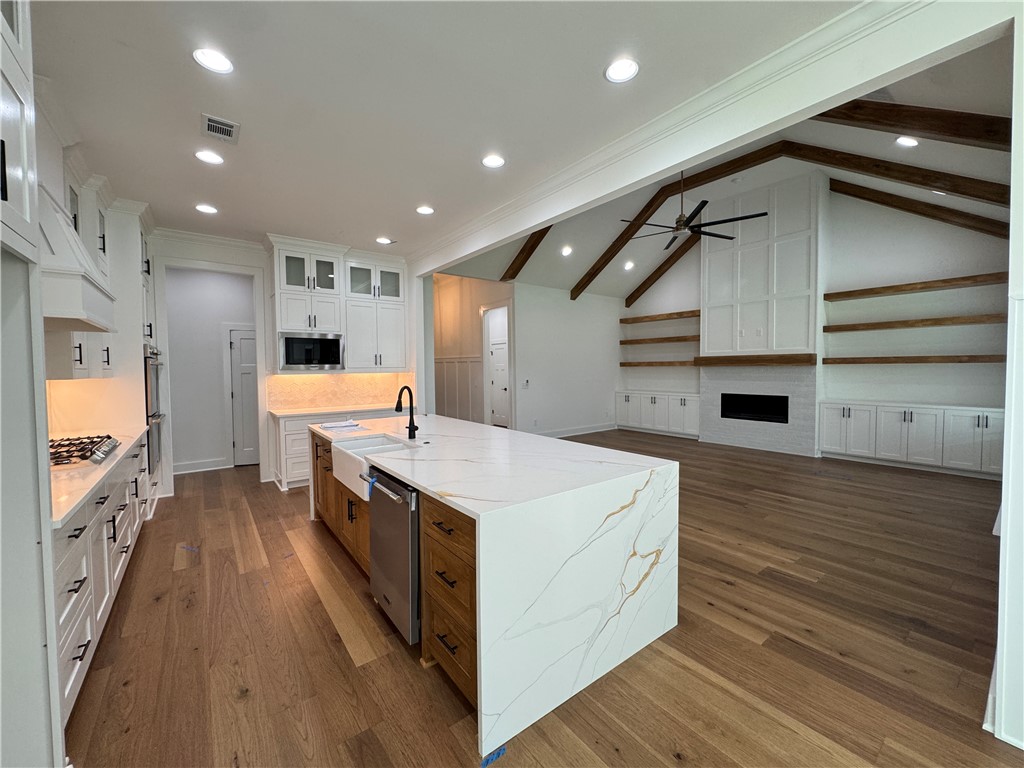 Crescent View - Residential
