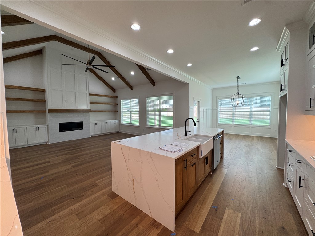 Crescent View - Residential