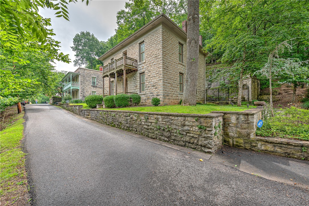 Riley & Armstrong - Residential