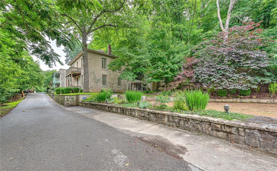 Riley & Armstrong - Residential