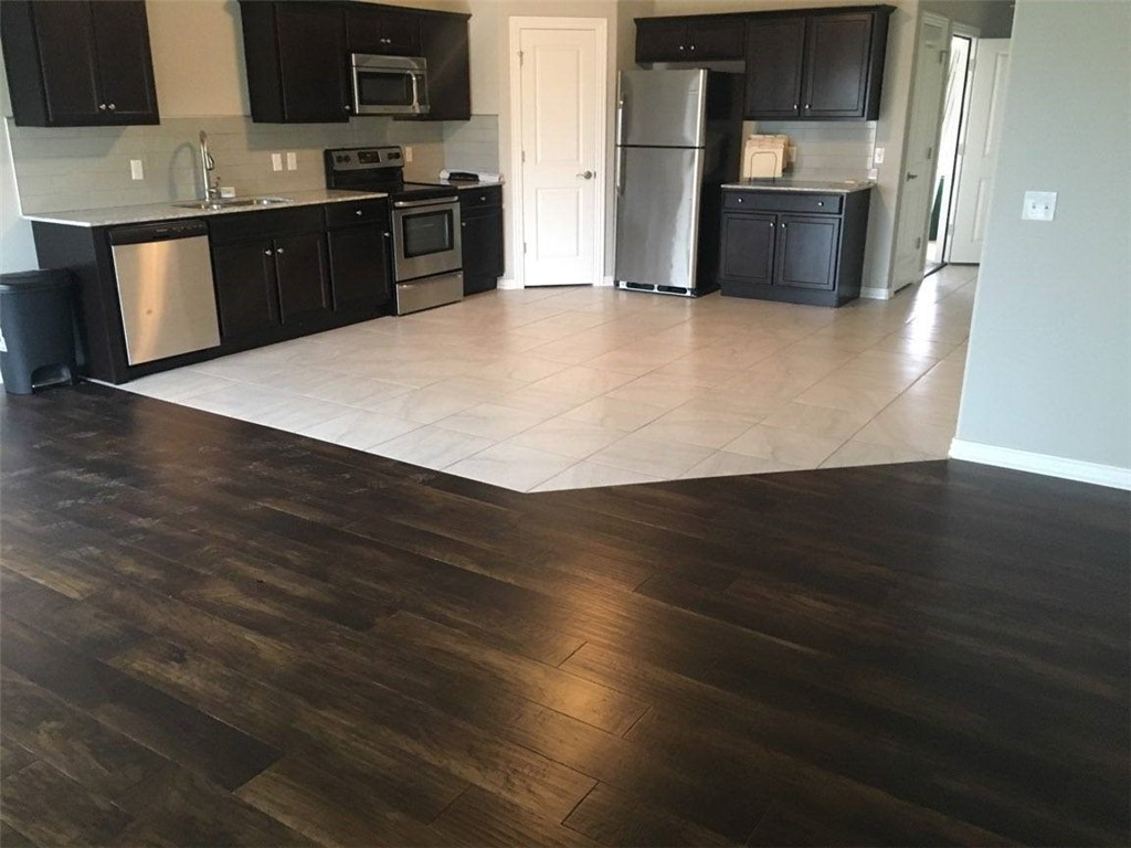 SHADOWBROOKE AT THE PEAKS HORIZ PROP REG - Residential Lease