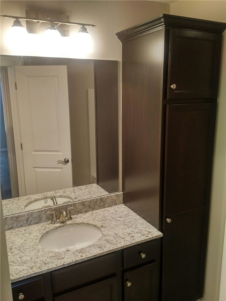 SHADOWBROOKE AT THE PEAKS HORIZ PROP REG - Residential Lease