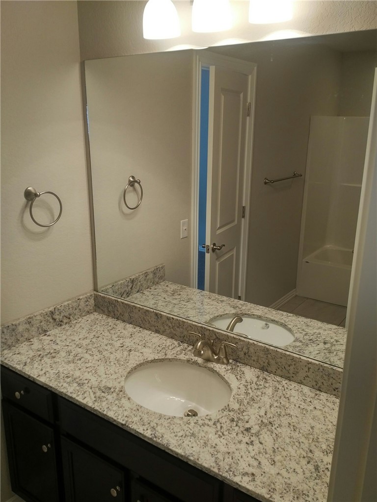 SHADOWBROOKE AT THE PEAKS HORIZ PROP REG - Residential Lease