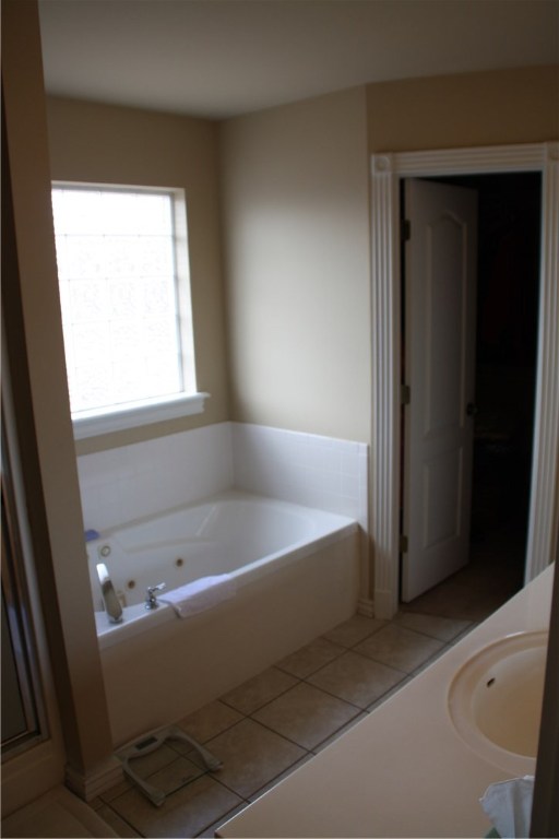 Champions Estates Rogers - Residential Lease