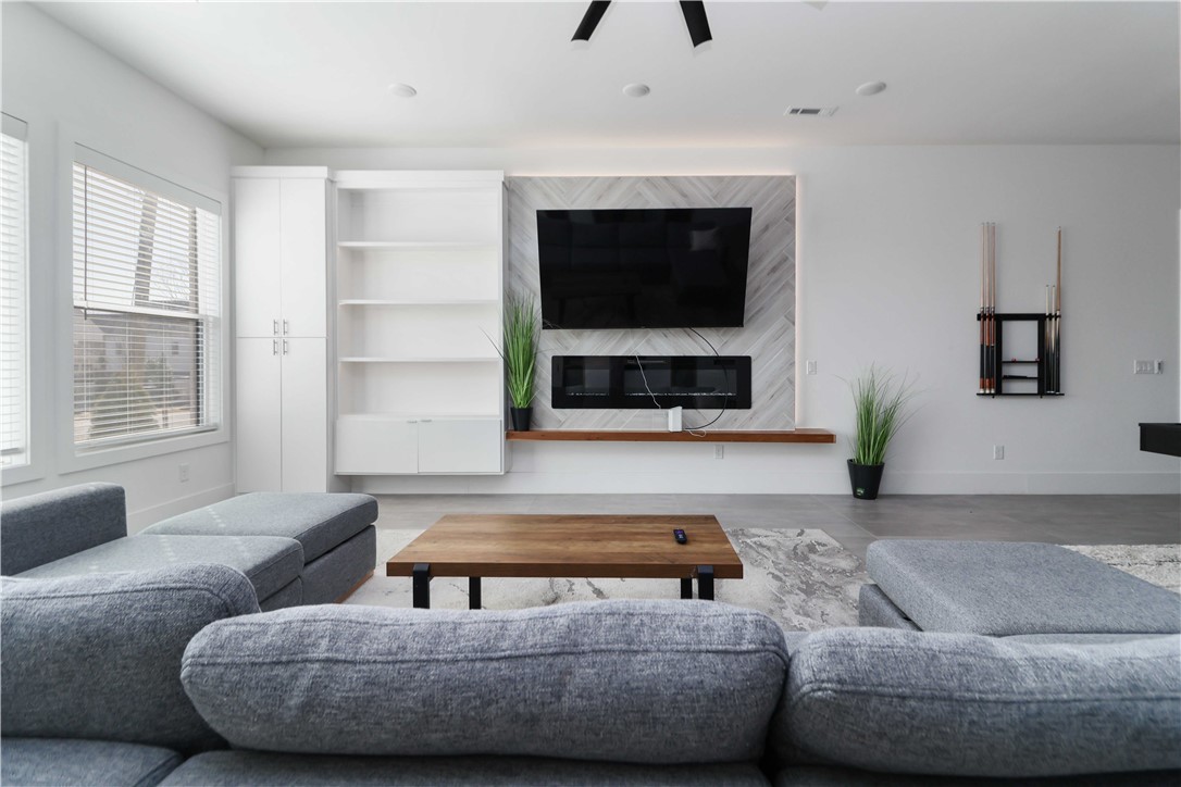 W A Burks Add Bentonville - Residential