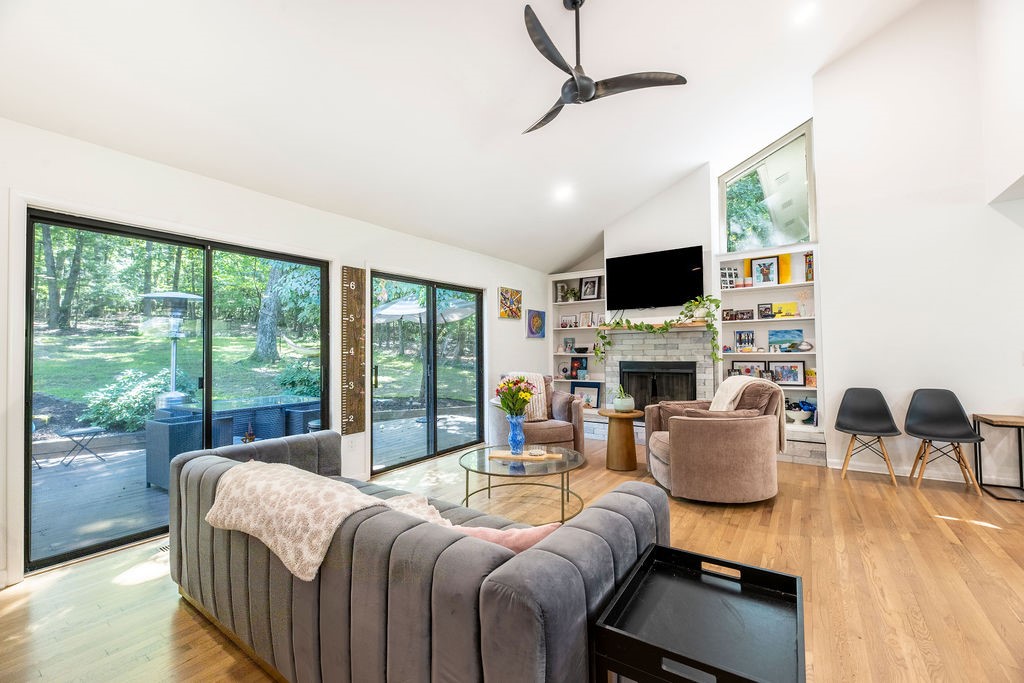 12-16-30 FAYETTEVILLE OUTLOTS - Residential