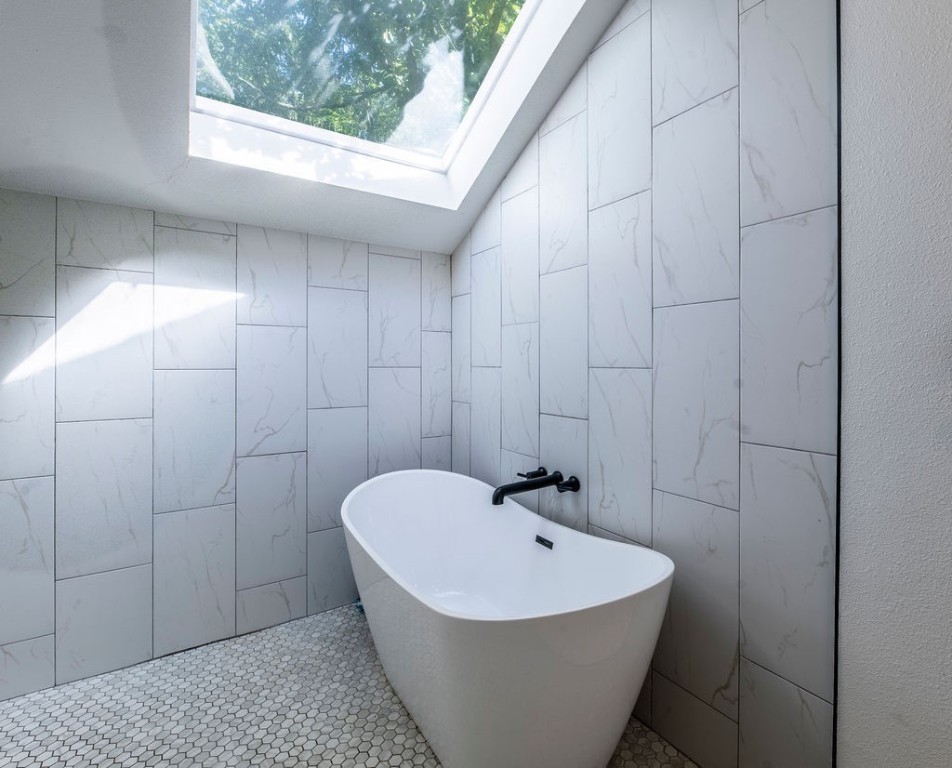 12-16-30 FAYETTEVILLE OUTLOTS - Residential