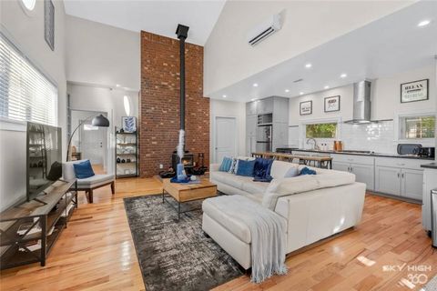 Photo of 1049 S Washington Avenue, Fayetteville, AR 72701 (MLS # 1334440)