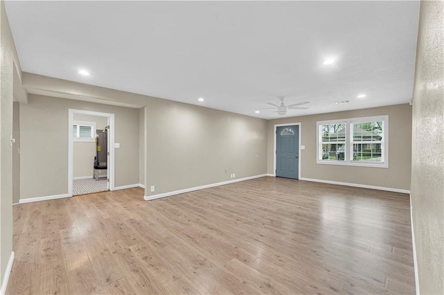 *More photos coming sooon
Just minutes from Downtown Rogers and Lake Atalanta, this beautiful 3-bedroom home offers the perfect blend of comfort and convenience. Enjoy weekends on nearby bike trails, picnics at Veteran’s Park, and easy access to shopping, dining, and entertainment.