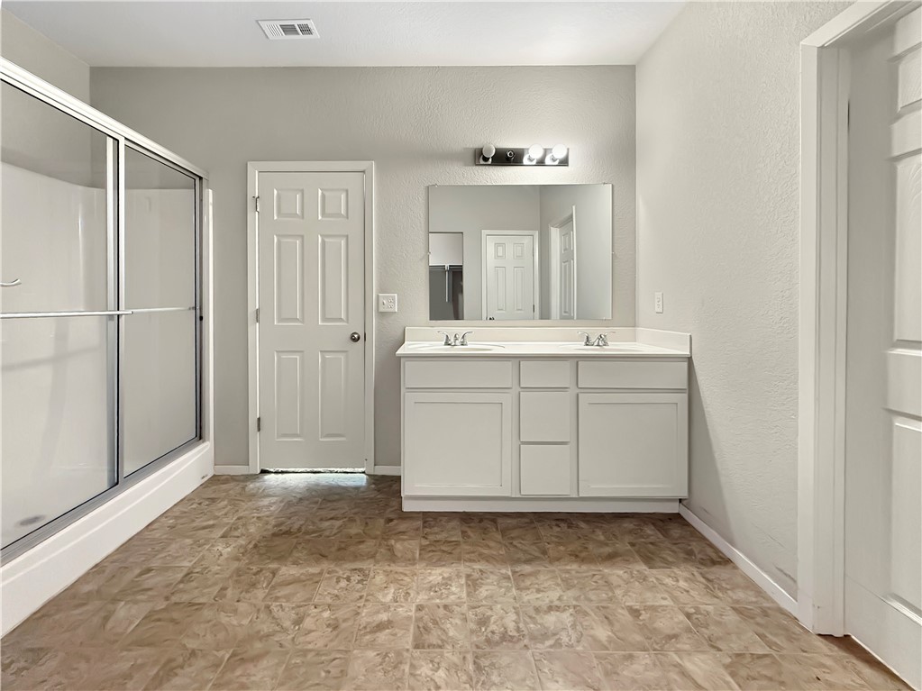 Lakewood 5 - Residential