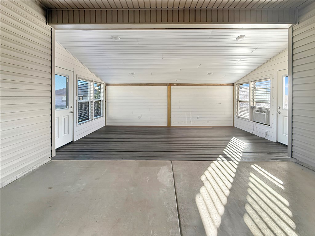 Lakewood 5 - Residential