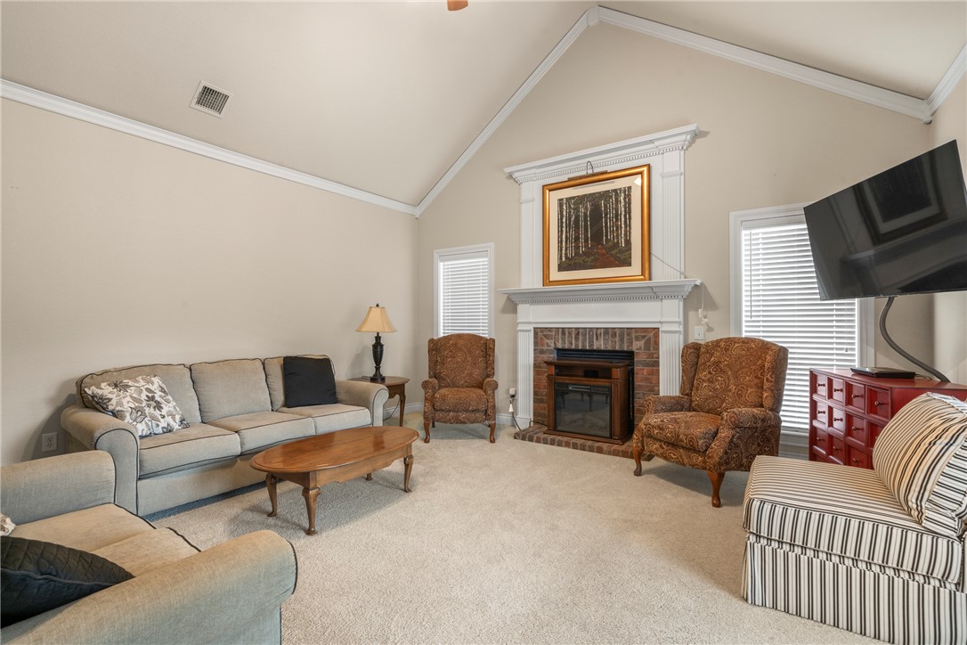 Maloree Woods Add Siloam Spgs - Residential